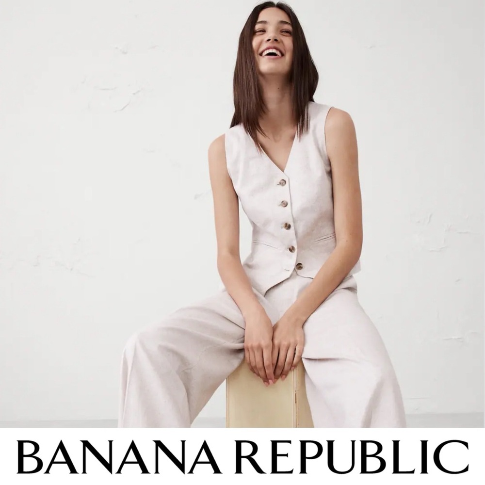 Banana Republic Factory Linen Blend Cropped Vest